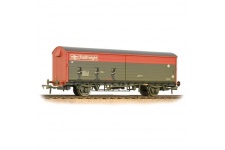 BACHMANN 38-120C  35 TON VAA SLIDING DOOR BOX VAN RAILFREIGHT RED & GREY WEATHERED