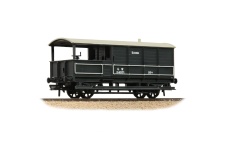 bachmann-33-309a-gwr-20t-toad-brake-van-gwr-dark-grey-oo-gauge