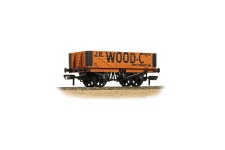 bachmann-branchline-37-053a-5-plank-wagon-wooden-floor-j-r-wood-and-co-ltd-orange
