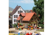 Busch 1075 Farm Shop Accessories HO/OO Gauge Plastic Kit