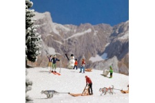 Busch 7769 Sledges & Skis OO / HO Scale Plastic Kit