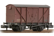 Graham Farish 373-703B BR 12T Ventilated Van Planked Sides BR Bauxite (Late)
