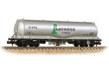 graham-farish-377-675b-jpa-bogie-cement-tank-wagon-vtg_-lafarge-cement-silver