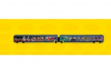 Hornby R40001 Eurostar Class 373/1 Yellow Submarine Divisible Centre Saloons Coach Pack