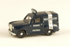pocketbond-classix-em76666-austin-a35-van-securicor-radio-patrol