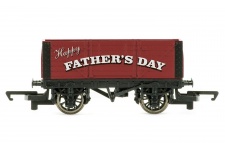 Hornby R6878 Father's Day Plank Wagon