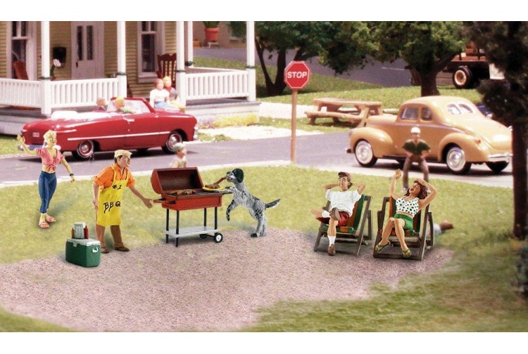 Woodland Scenics A1929 Accent Figures Backyard Barbeque Example Layout