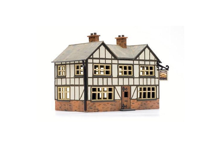 Dapol C025 OO gauge country Inn assembled and painted