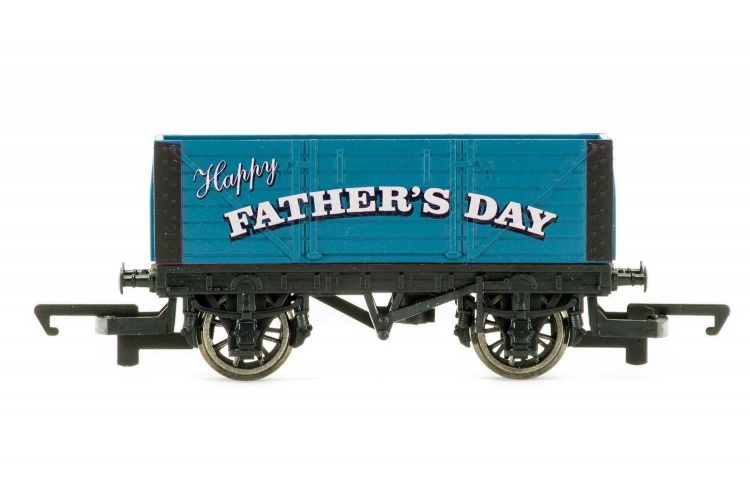 Hornby R6803 Fathers Day Wagon Blue 
