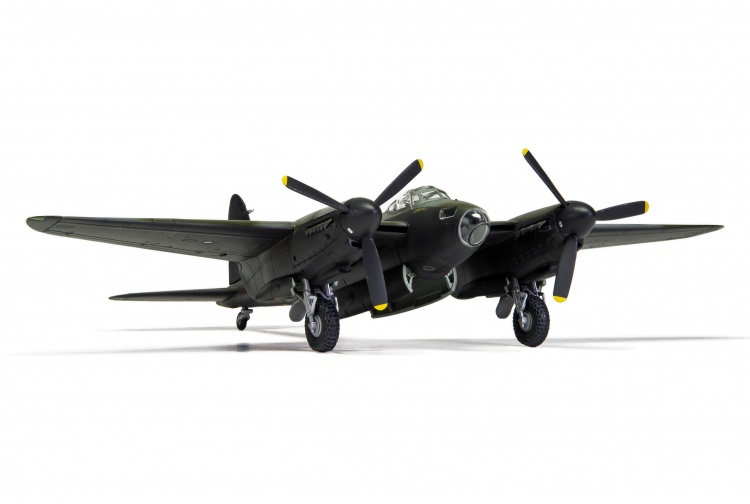 Airfix A04023 de Havilland Mosquito B.XVI 109 Squadron Front Right