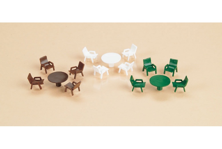 Auhagen 42647 Garden Tables And Chairs