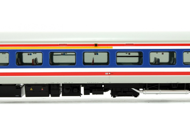 Bachmann 31-520 Class 159 3-Car DMU 159013 BR Network SouthEast Revised Picture 13