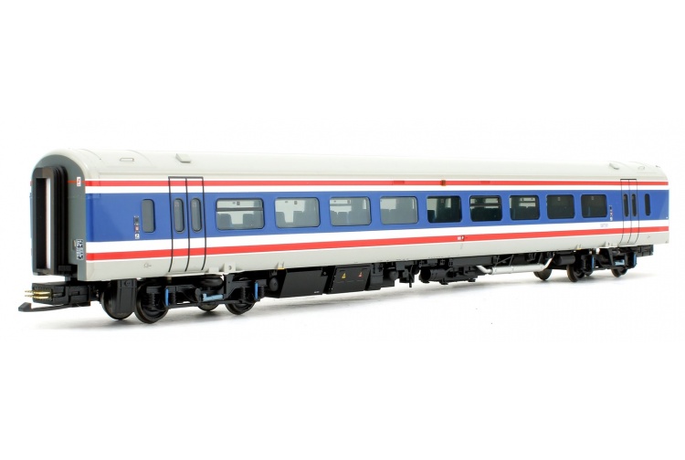 Bachmann 31-520 Class 159 3-Car DMU 159013 BR Network SouthEast Revised Picture 8