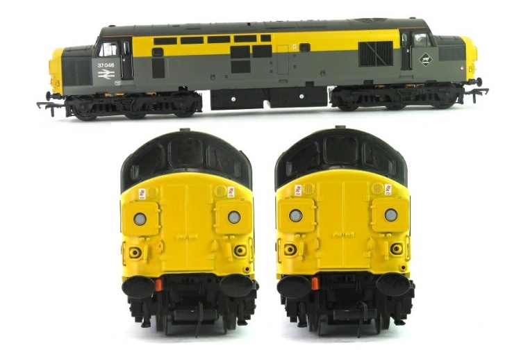 Bachmann 32-792 Class 37/0 37046 BR Grey And Yellow Dutch Split Headcode Diesel Locomotive Front And Side