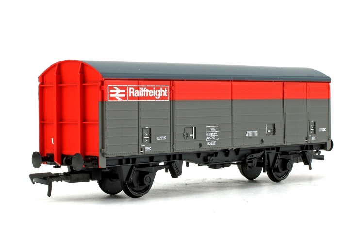Bachmann 38-144A BR VDA Van BR Railfreight Red & Grey Front Left