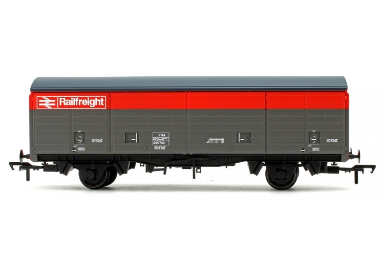 Bachmann 38-144A BR VDA Van BR Railfreight Red & Grey Side