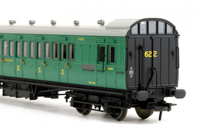 Bachmann 39-623 SE And CR 60ft Birdcage Brake Third SR Malachite Green Closeup