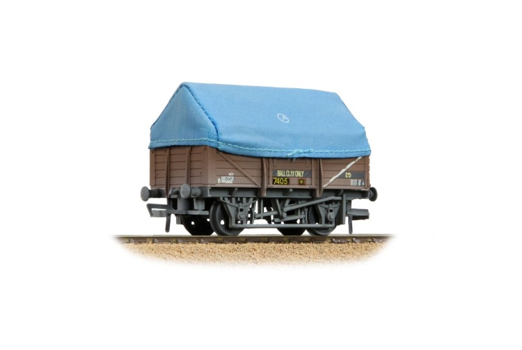 bachmann-branchline-33-085c-ucv-china-clay-wagon-br-bauxite-with-hood-weathered-oo-gauge
