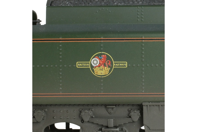 Bachmann Branchline 32-511 BR Standard 5MT BR1G Tender 73051 BR Lined Green (Late Crest) Weathered Closeup