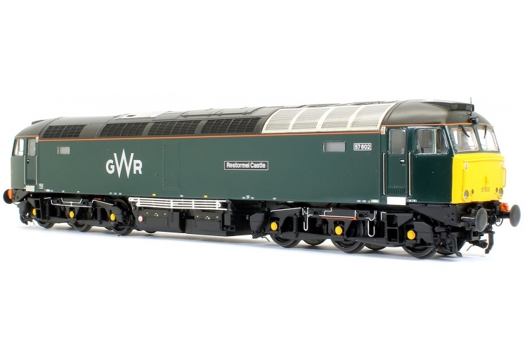 Bachmann Branchline 32-756ASF Class 57/6 57602 'Restormel Castle' In GWR Green Front Right