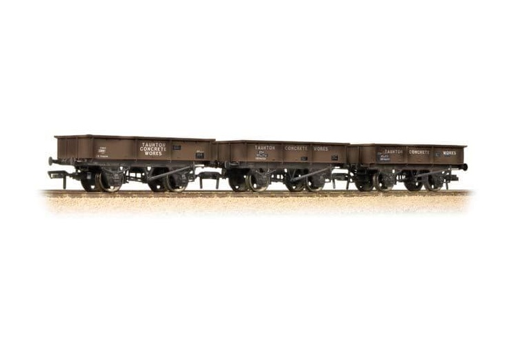 Bachmann Branchline 37-365 13t Steel Tippler Wagons Taunton Concrete Weathered