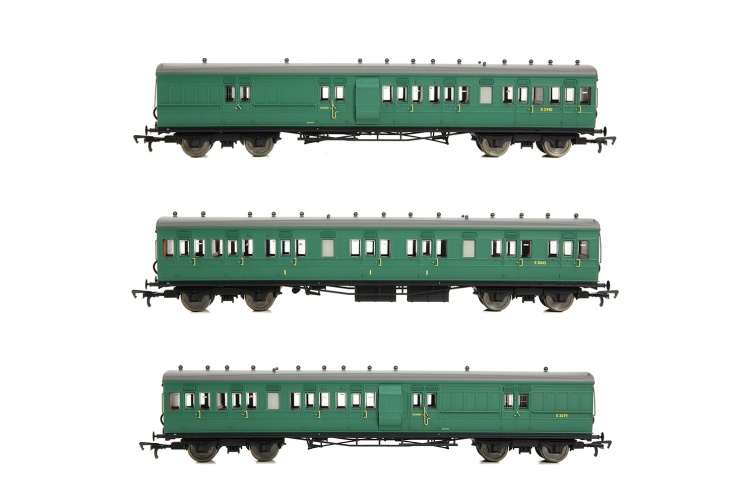 EFE Rail E86015 LSWR Cross Country 3-Coach Pack BR Green