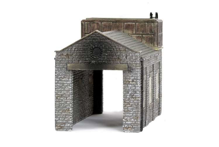 Bachmann Scenecraft 42-0002 Stone Engine Shed with Tank view 3