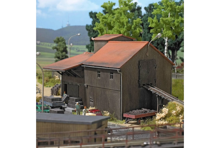 busch-1541-peat-factory-with-ramp-ho-gauge