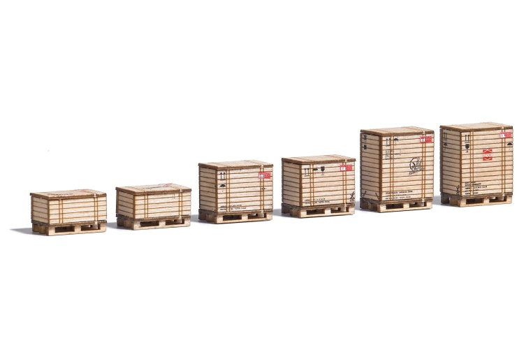 Busch 1811 Pallets And Crates (12 in total) OO Scale Wooden Kit