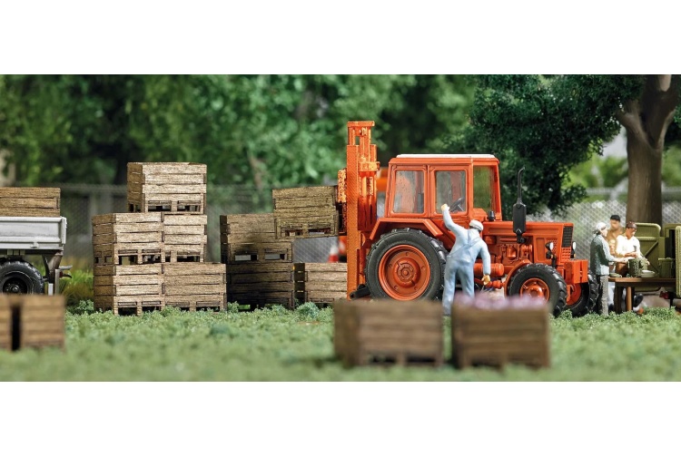 Busch 1980 Wooden Harvest Crates Example Layout