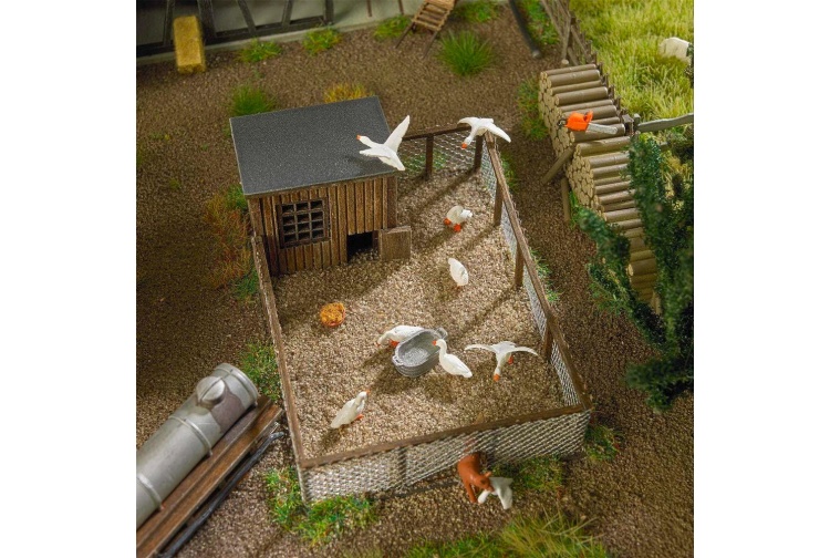 Busch 1195 HO / OO Scale Domestic Geese (Gaggle of 8)