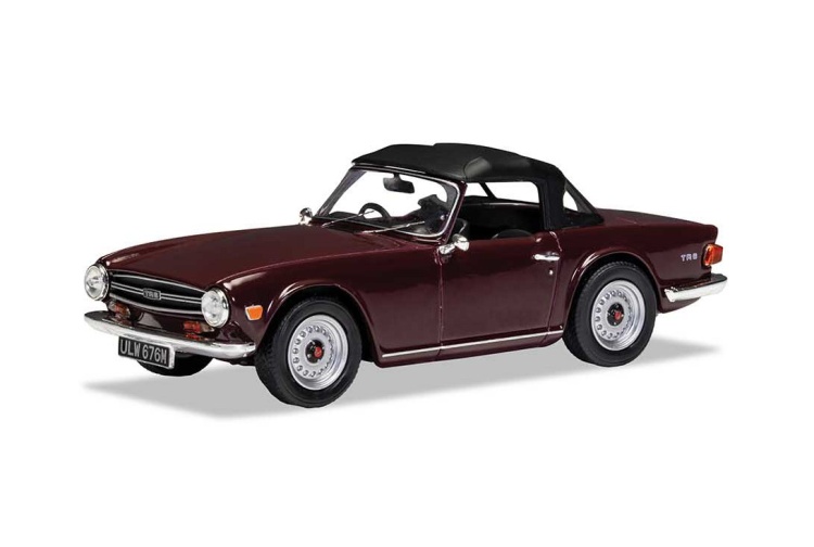 Corgi va14700 Triumph TR6 Damson 1:43 Scale Diecast Model