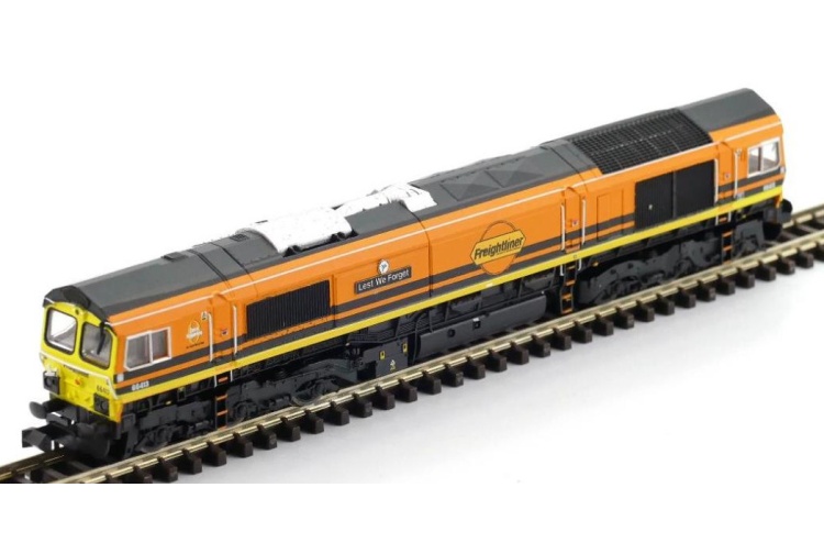 Dapol 2D-007-013 Class 66 413 'Lest We Forget' Freightliner Orange/Black Front Right