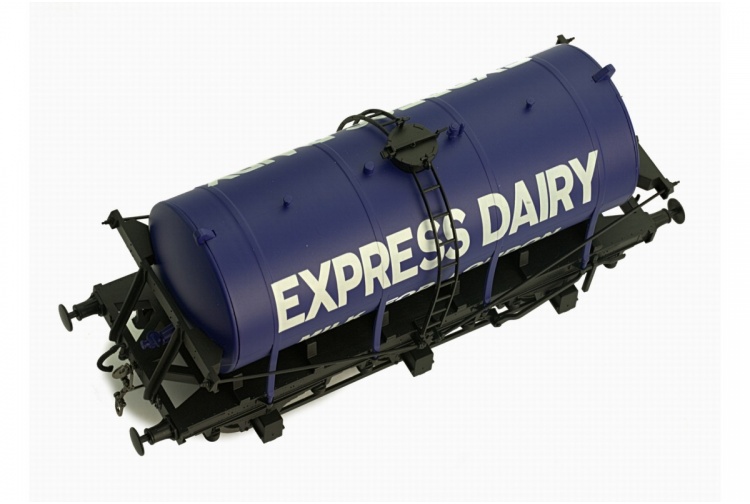dapol-7f-031-001-6-wheel-milk-tanker-express-dairies-picture-3