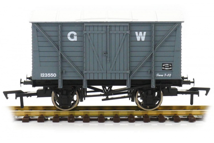 Dapol DA4F-012-021 Ventilated Van GWR 123550 Side