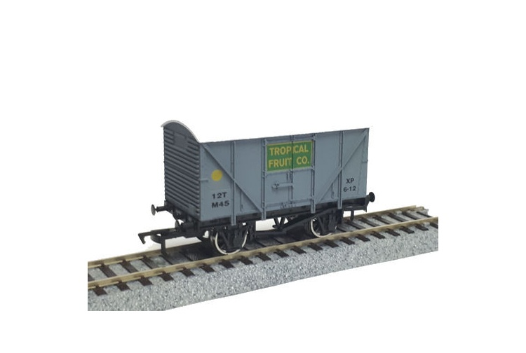 Dapol DA4F-016-021 Banana Van Tropical Fruit M45