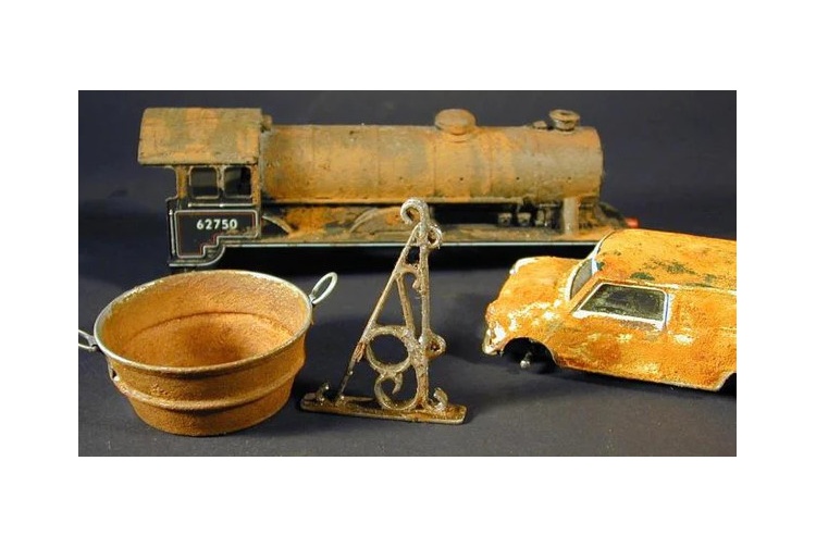 Deluxe Materials BD27 Scenic Rust Kit Examples