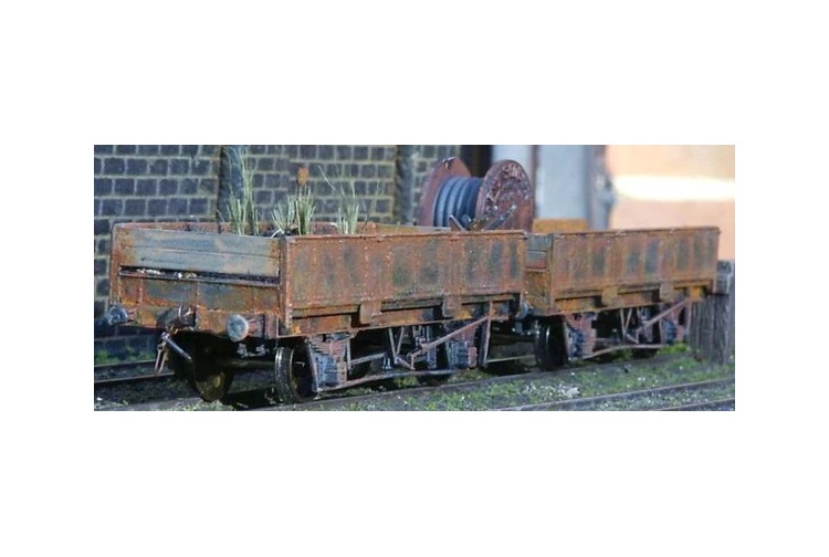 Deluxe Materials BD27 Scenic Rust Kit Wagon