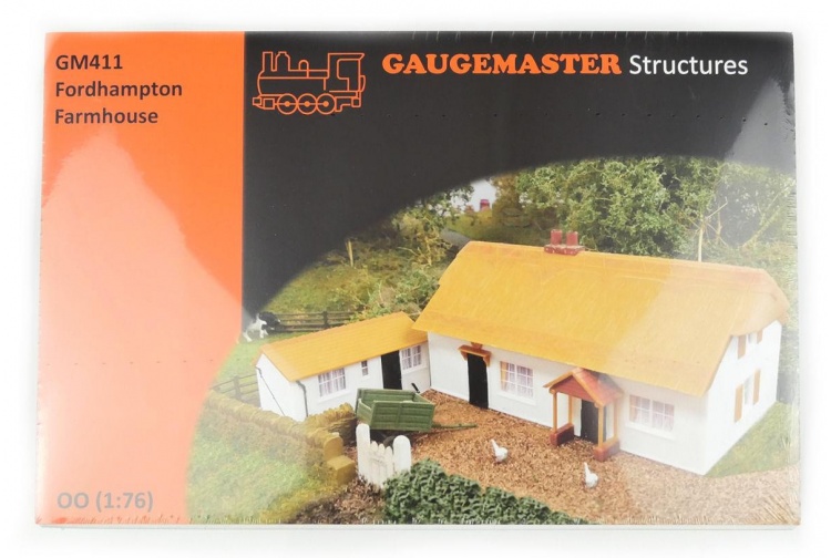 Gaugemaster GM411 Fordhampton Farmhouse Holiday Cottage Plastic Kit Package