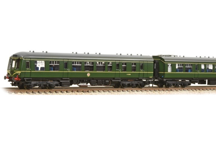 Graham Farish 371-887DS N Gauge Class 108 Three Car DMU BR Green With Speed Whiskers DCC Sound Fitted