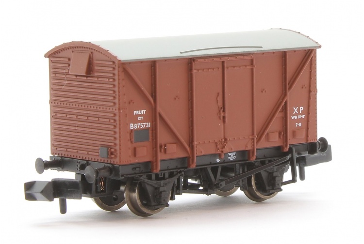 Graham Farish 377-625B BR 12T Ventilated Plywood Fruit Van BR Bauxite Early Right Side