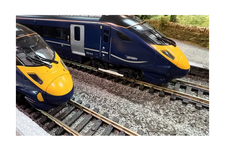 hornby-r30442-200-southeastern-class-395-4-car-train-pack-oo-gauge