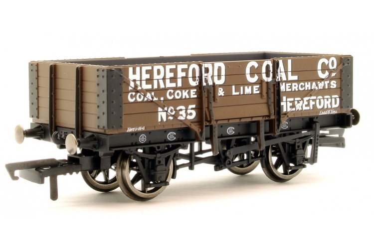Hornby R6901 5 Plank Wagon Hereford Coal Company No. 35 Front Left