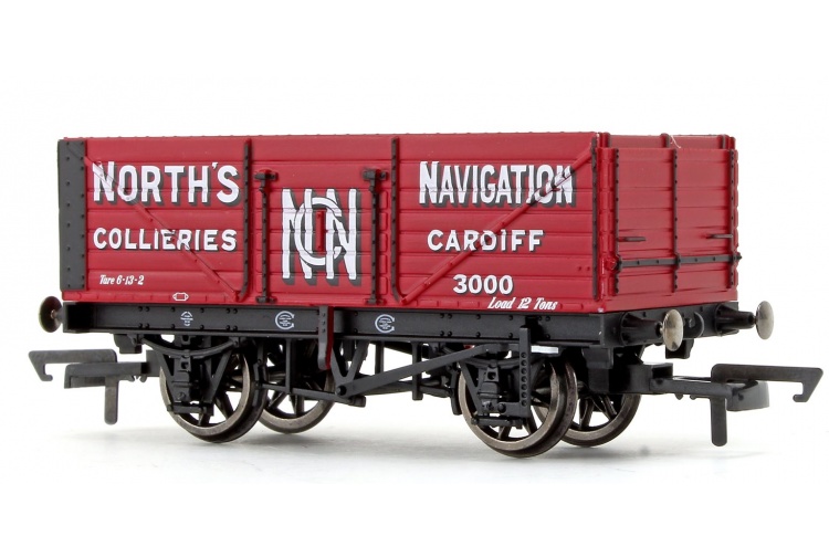 Hornby R6904 North's Navigation 7 Plank Wagon No. 3000 Rear Left