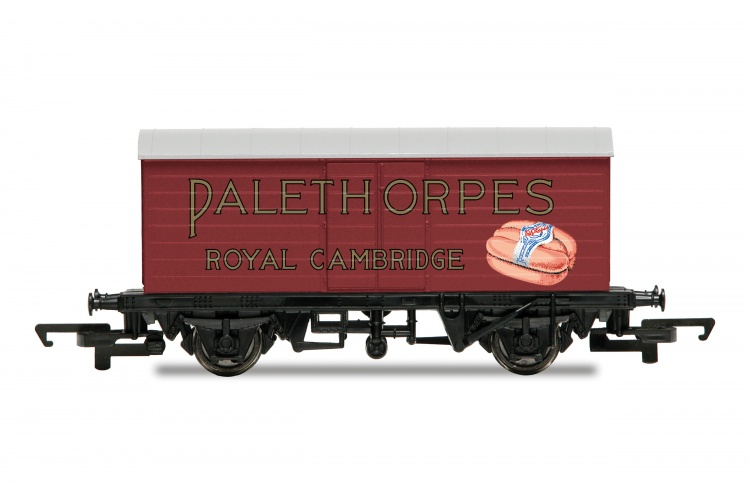 Hornby R6991 'Retro' Wagons Three Pack United Dairies Tanker Jacob's Biscuits Palethorpes Paleothorpes Van
