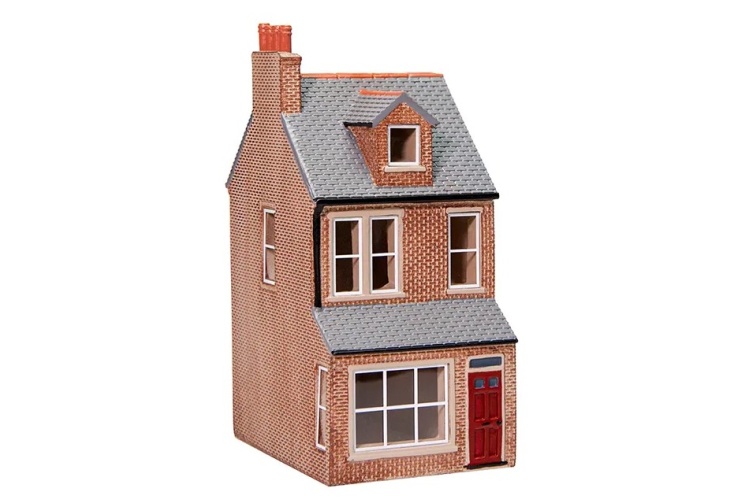 hornby-r7350-victorian-end-of-terrace-house-left-end-1