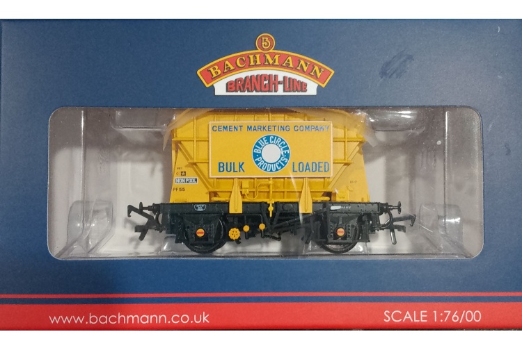bachmann-branchline-38-273-br-22t-presflo-cement-wagon-blu-circle cement-yellow