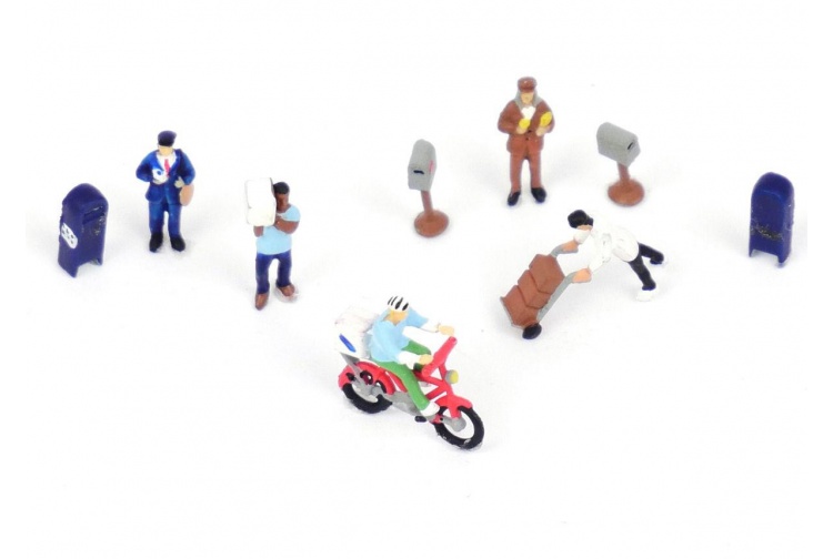 Kestrel GMKD75 Making the Delivery And Accessories Figure Set
