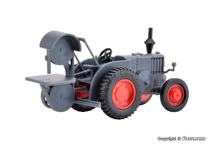 kibri-12255-ho-lanz-bulldog-tractor-2