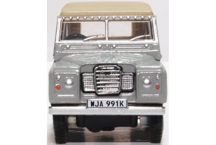 Oxford Diecast 76LR3S003 Land Rover Series III Canvas Mid Grey Front